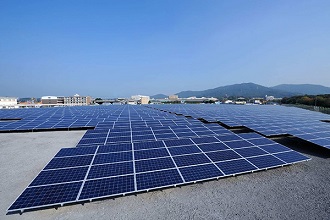 太陽光発電所新設工事 (2メガ 7,000枚)